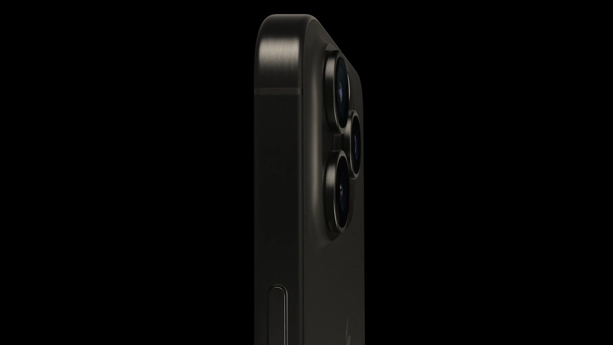JUST IN:  Apple unveils iPhone 15 Pro Max. 

#AppleEvent