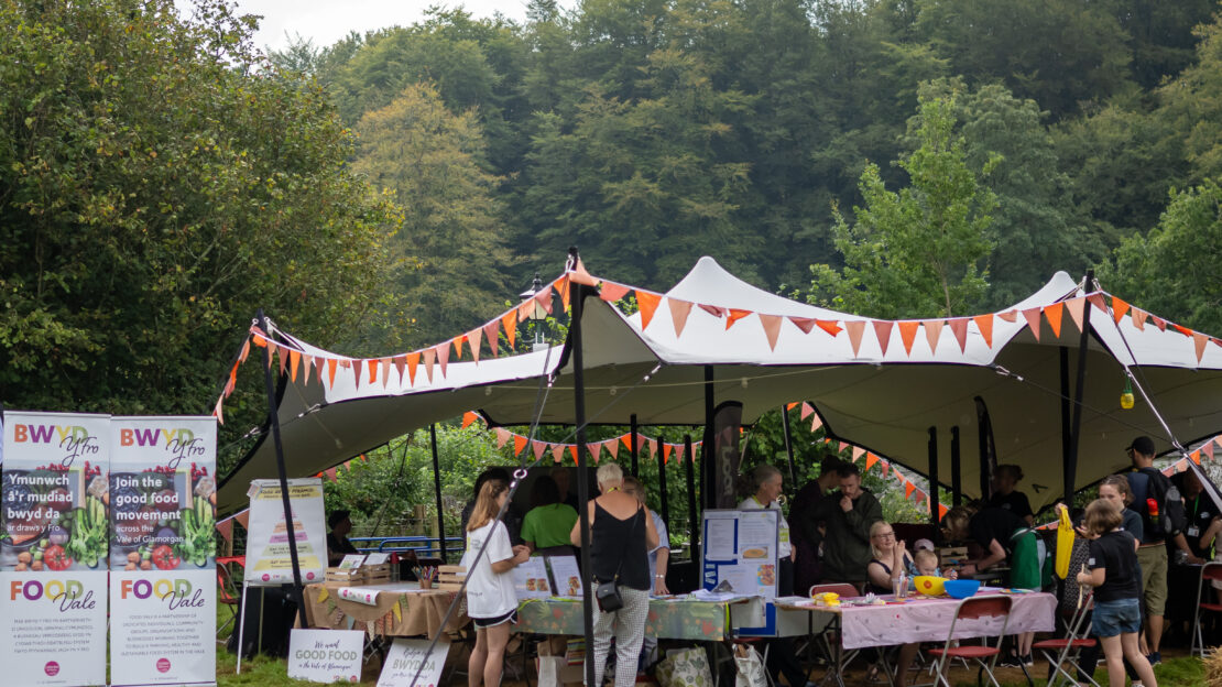 goodfoodcardiff's tweet image. The Good Food Cardiff Autumn Festival is back and runs until 30 September! ☀️🍂🥘

This year, we&apos;re celebrating the abundance that harvest time brings - and the opportunities to reconnect with the seasons in what we grow, cook and eat. 

Find out more:

foodcardiff.com/good-food-card…