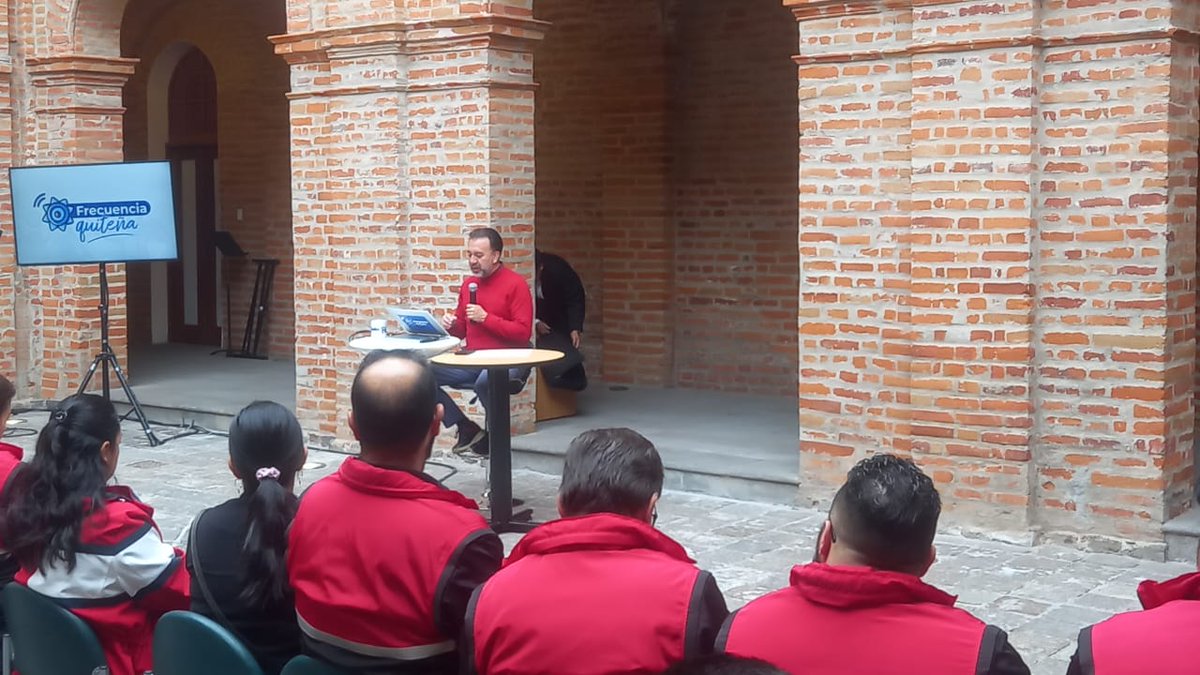 ASOEPMMQ's tweet photo. Representantes de la ASO-EPMMQ participaron en el informe semanal 'Frecuencia Quiteña' del alcalde @pabelml, como parte del acercamiento con autoridades en búsqueda del reconocimiento del proyecto insignia de la ciudad por el que trabajamos a diario. https://t.co/rNcXW848KR