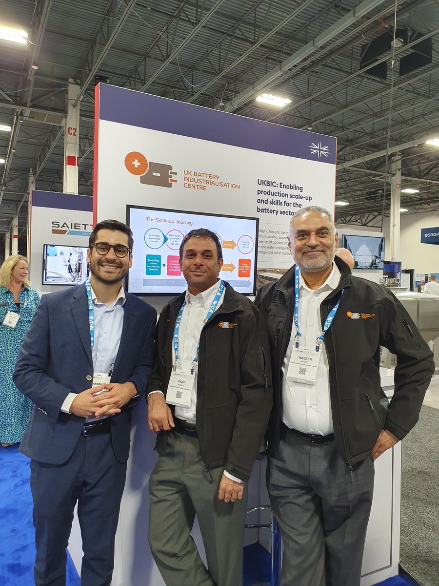 UK_BIC's tweet photo. Calling all #BatteryShowUSA attendees! Have you visited the #UKPavilion yet? 🤔🔋
Head over to booth #2501 to meet our team and find out what we're up to at UKBIC. 🙋♂️
#BritainIsGreat #BatteryShow #Batteries #NetZero #EV #BatteryTechnology @theapcuk @thebatteryshow https://t.co/k7JCJPKhbN