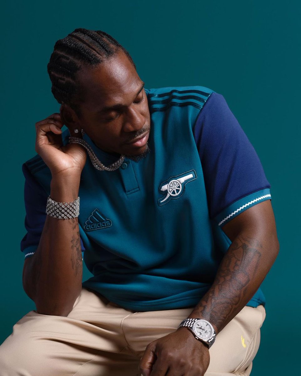 nicekicks's tweet photo. .@PUSHA_T unveils @Arsenal’s new LFSTLR jersey 🔥🟢 #NiceKits https://t.co/pn20hZ02l1