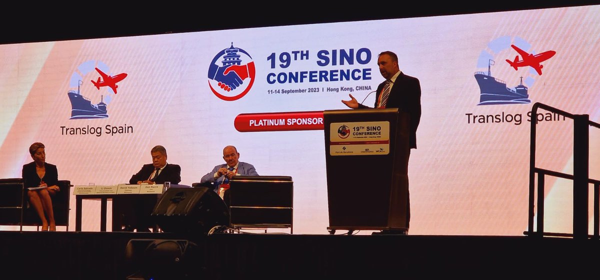 translogoversea's tweet photo. 🏆 About last nigh at the 19th Sino Conference welcome cocktail, when our team received an award for our collaboration as #PlatinumSponsors of the event.

We are proud to be part of this! Do not forget to visit our team at our fixed tables, N80 &amp; 81!

#SinoConference https://t.co/Pat5rvg4bi