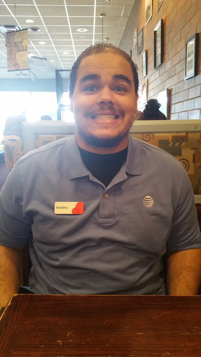 Throwback Tuesday to my 1st official day as an AT&amp;T RSC been a long  9 years and I wouldn’t change a thing …#attlife 🌎🌎🌎<a href="/Jimmy_Booth1/">Jimmy Booth</a> @oliveiramikeO