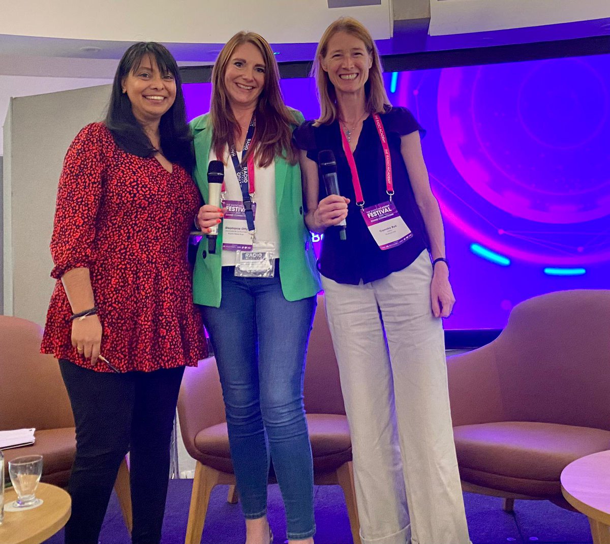 Podium.me tweet media