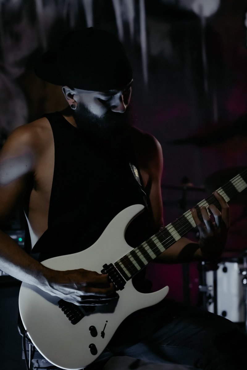 VanadiumPhoto's tweet photo. @bryandilionnis x An Astonishing End live at Zembo @AstonishingEnd #metal #concertphotographer #livemusic #concertphotography #metalcore #bandphotographer #canon #canonphotography #guitarist #metalguitarist https://t.co/Y7HST59GXN