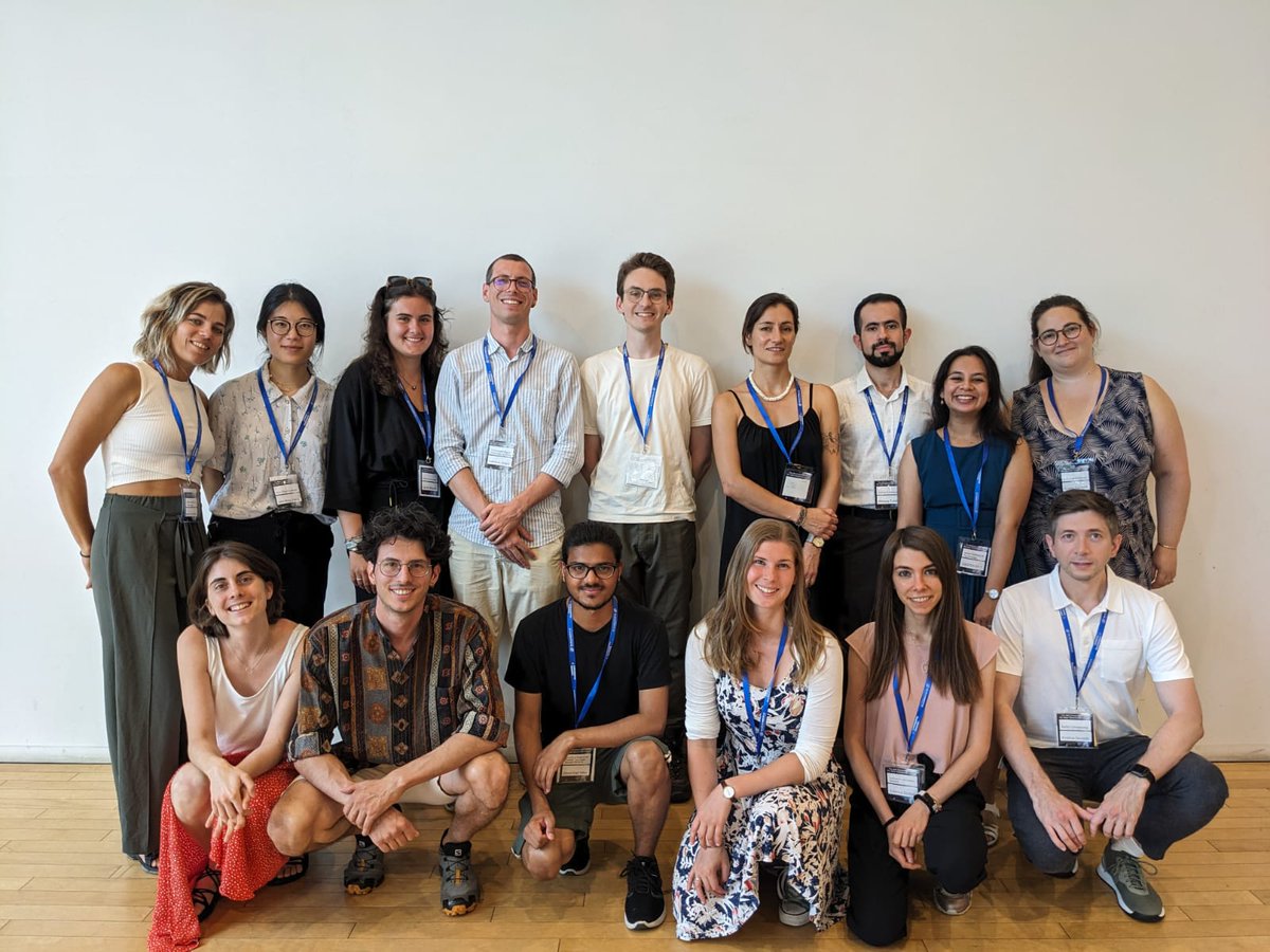 The enTRAIN Vision's team attending the 46th Annual Meeting of the Japan Neuroscience Society in the Sendaï International Center. 

#enTRAINVision #JNS #internationalmeeting #ESRs #MSCA