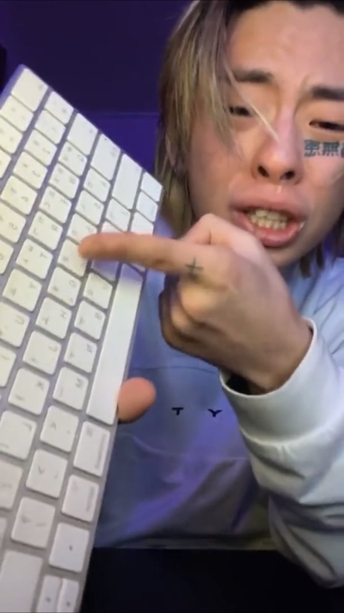 츠바킬이떨어졌다고
츠바킬이떨어졋는데시발지금메가크루를해야겠어?