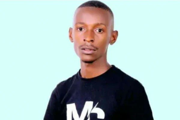 Fahad38158546's tweet photo. This young man was killed by Bobi Wine's convoy in Hoima. When will @HEBobiwine stop shedding Ugandans' blood? Rip young man https://t.co/yZKteeQQt8