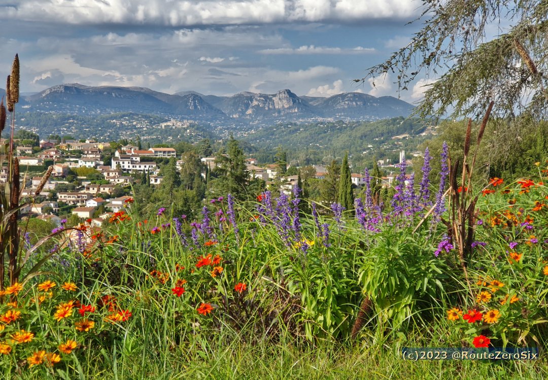 routezerosix's tweet photo. Les Baous du Pays vençois sous un beau ciel nuageux aujourd'hui😍
#Baous #AlpesMaritimes #CotedAzurFrance #ExploreNiceCotedAzur #fleurs #flower #meteo06 https://t.co/YSMCzHfBMh