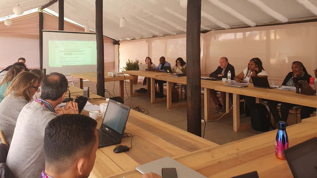 🌿🐒Cusco: grupos de trabajo CITES disertaron sobre medios de subsistencia y participación de comunidades en la gestión de vida silvestre.
Encuentro congregó a los representantes de 19 países y de 12 organizaciones internacionales.

✅Más información: goo.su/YIGakZ