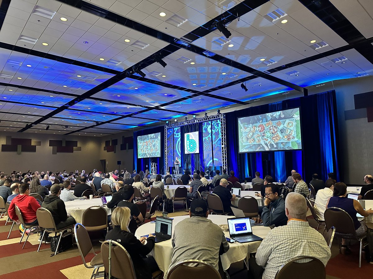 Just Jewels tweet media