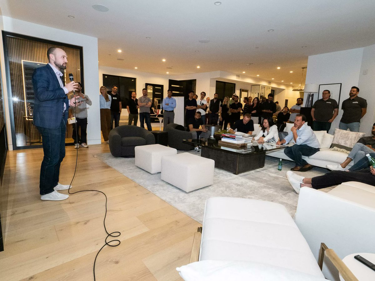 Salesbricks 🧱 tweet media