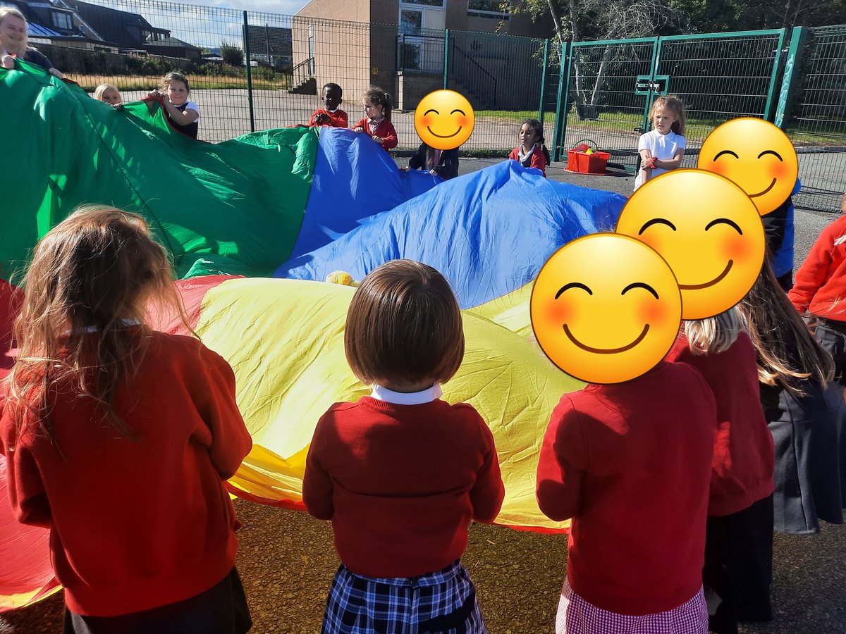 P1 enjoyed using the parachute to develop their teamwork skills during their expedition. @DycePrimary