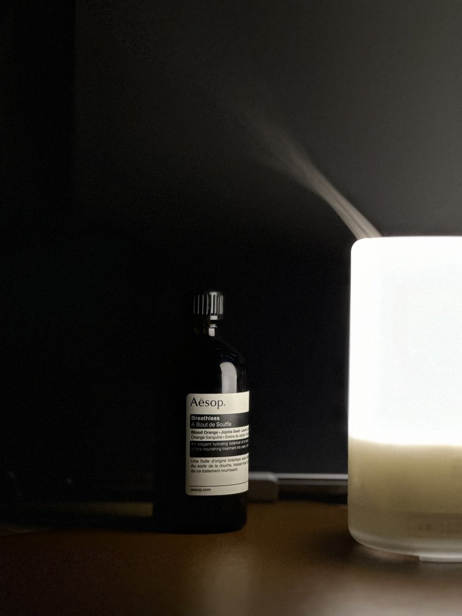 xerolry's tweet photo. Bought a new essential oil, like it so muchhhhh https://t.co/BHLkqOyBGd