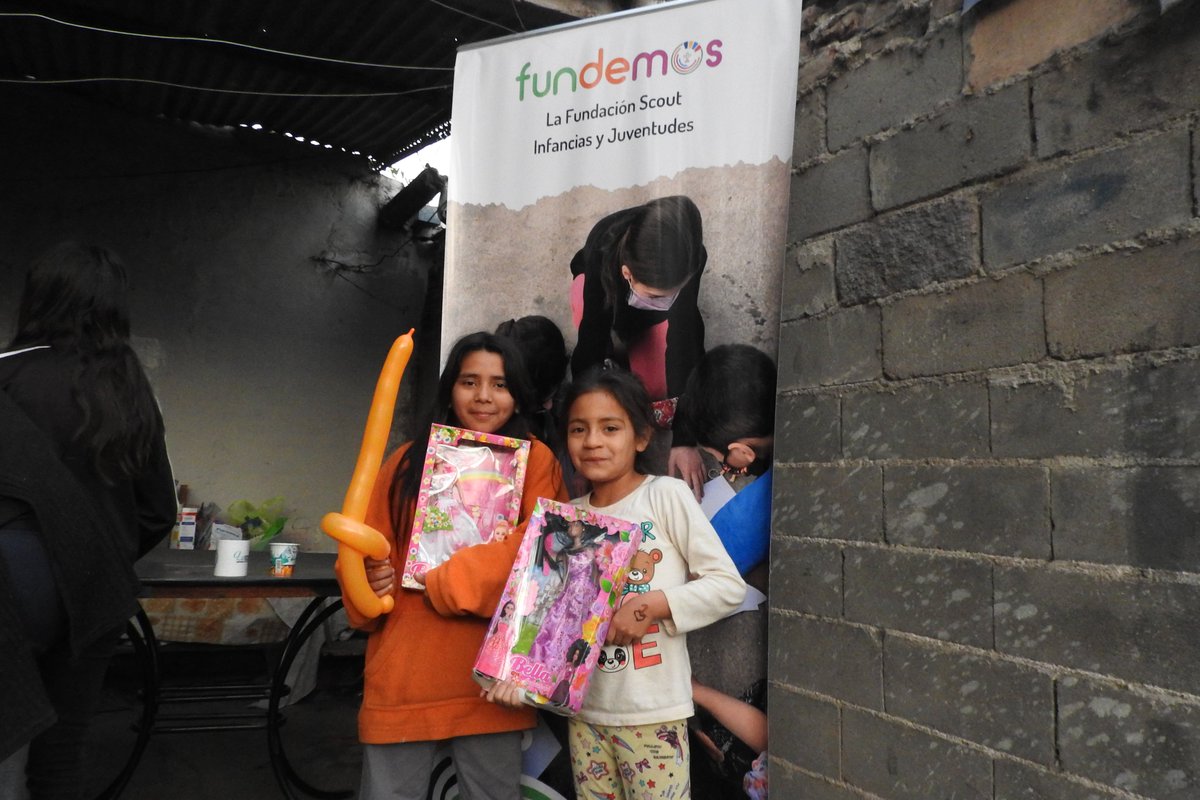 fundemosar's tweet photo. 🎲 En nuestros Centros de Gestión Comunitaria continuamos llevando a cabo #JuegotecasBarriales, en donde realizamos distintas actividades lúdicas y recreativas, contribuyendo al desarrollo integral de niñas y niños de todo el país. 🏃‍♀️🎨 https://t.co/TQWz3iR8xC