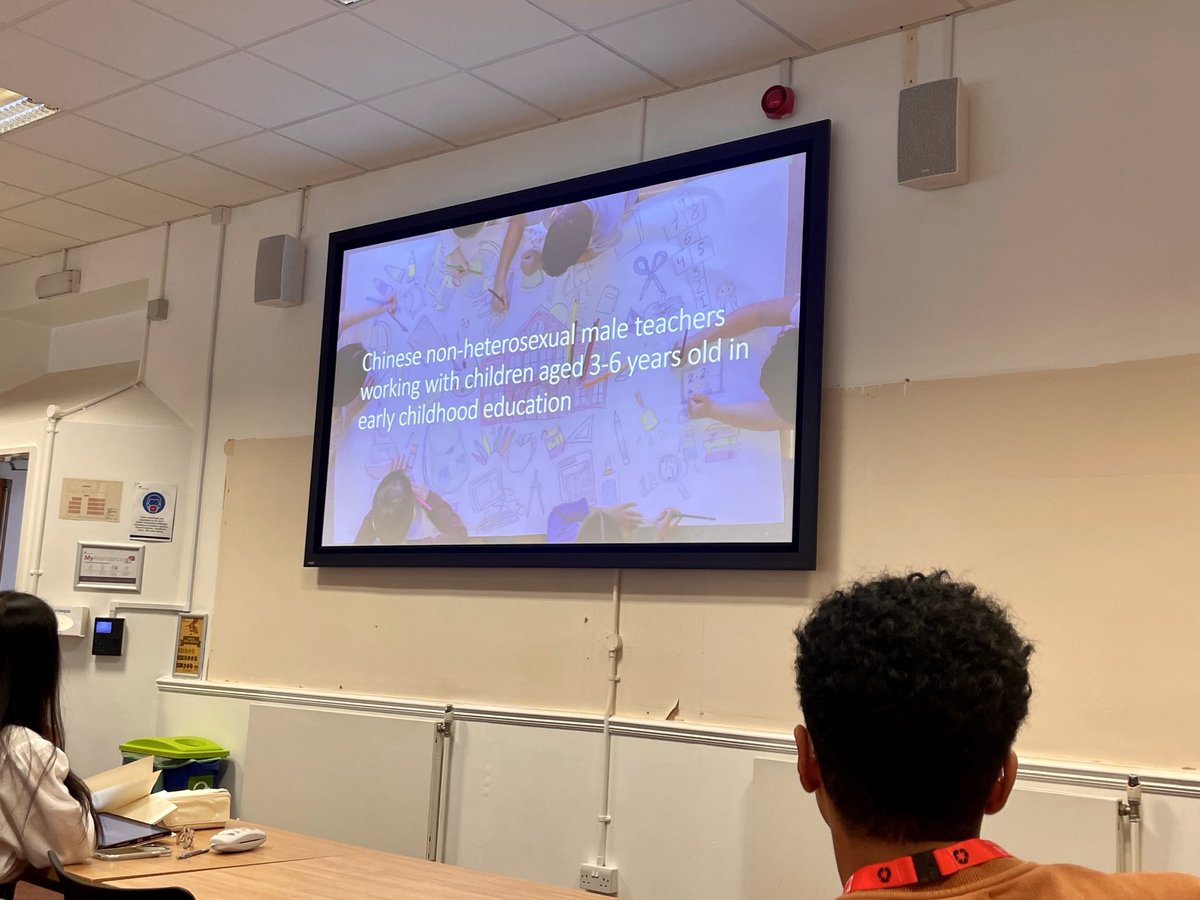 Very proud of <a href="/HYuxinliu/">Yuxin Liu (Hannah)</a> <a href="/tracylau2202/">Yuncong Liu</a> <a href="/DiWANG722/">Di WANG | 王荻</a> who just completed their excellent presentations - all first time <a href="/BERANews/">BERA</a>! Even prouder seeing them growing as researchers who aspire to challenge gendered &amp; heteronormative norms in Chinese early childhood education! #BERA2023