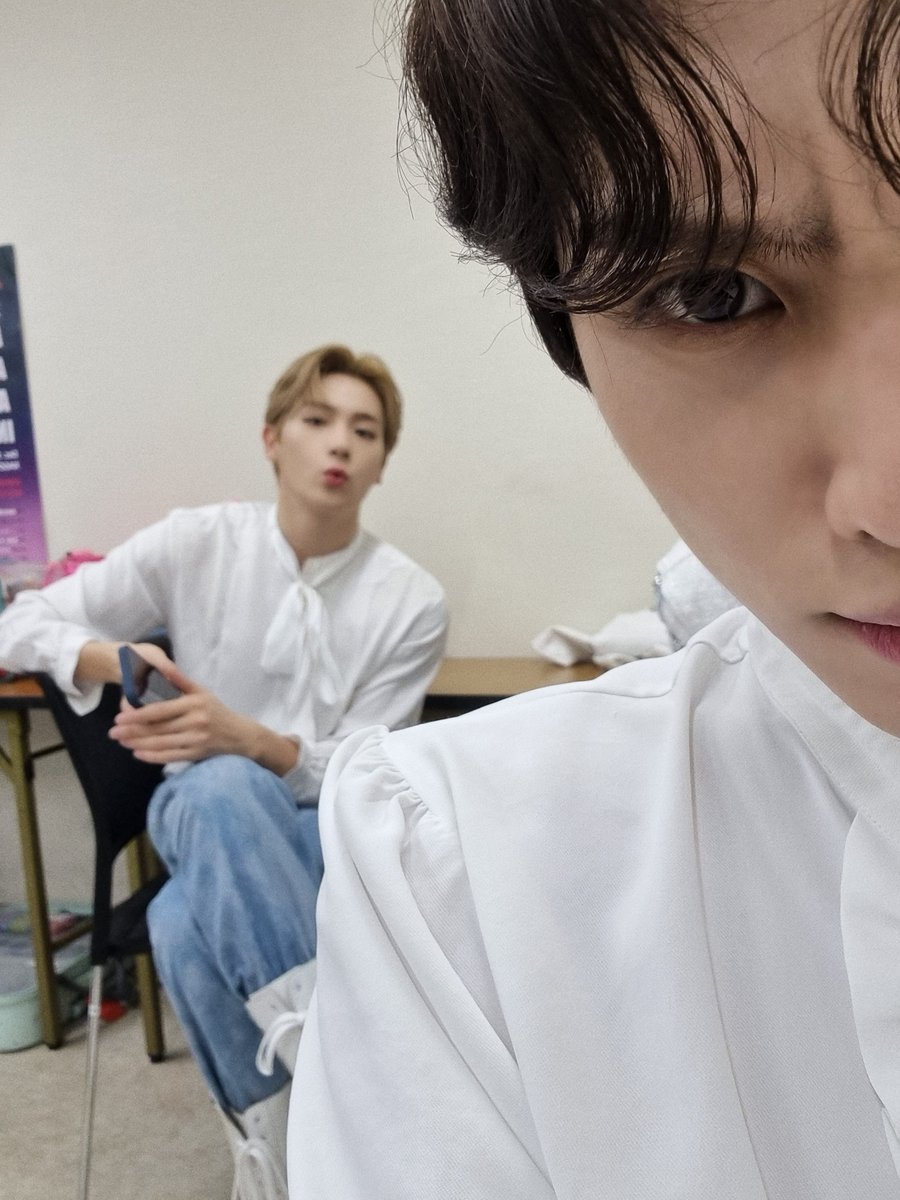 WE_THE_BOYZ's tweet image. (콥이) 생축 마이 브로!! HBD MAYYYN ❤️❤️