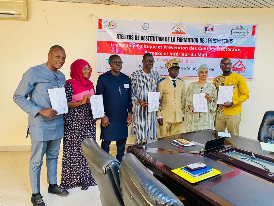 Ce fut un réel plaisir pour moi de recevoir mon #certificat d’#accréditation complète sur le module #leadership #politique et #prevention des #conflits #électoraux <a href="/GoreeInstitute/">Gorée Institute</a> <a href="/DoudouDia9/">Doudou Dia</a> <a href="/mali_justice/">AND-MALI Justice Transitionnelle</a> <a href="/AfledM/">AFLED Mali</a>