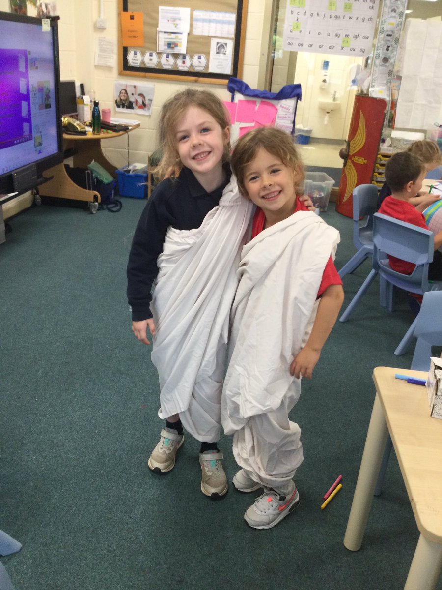 MonktonYear1's tweet photo. Salve. We have travelled back 2000 years to Ancient Rome in Year I. Roman togas, Roman pottery, chariots and Roman soldiers.  #YearOne https://t.co/YT08d4FTkA