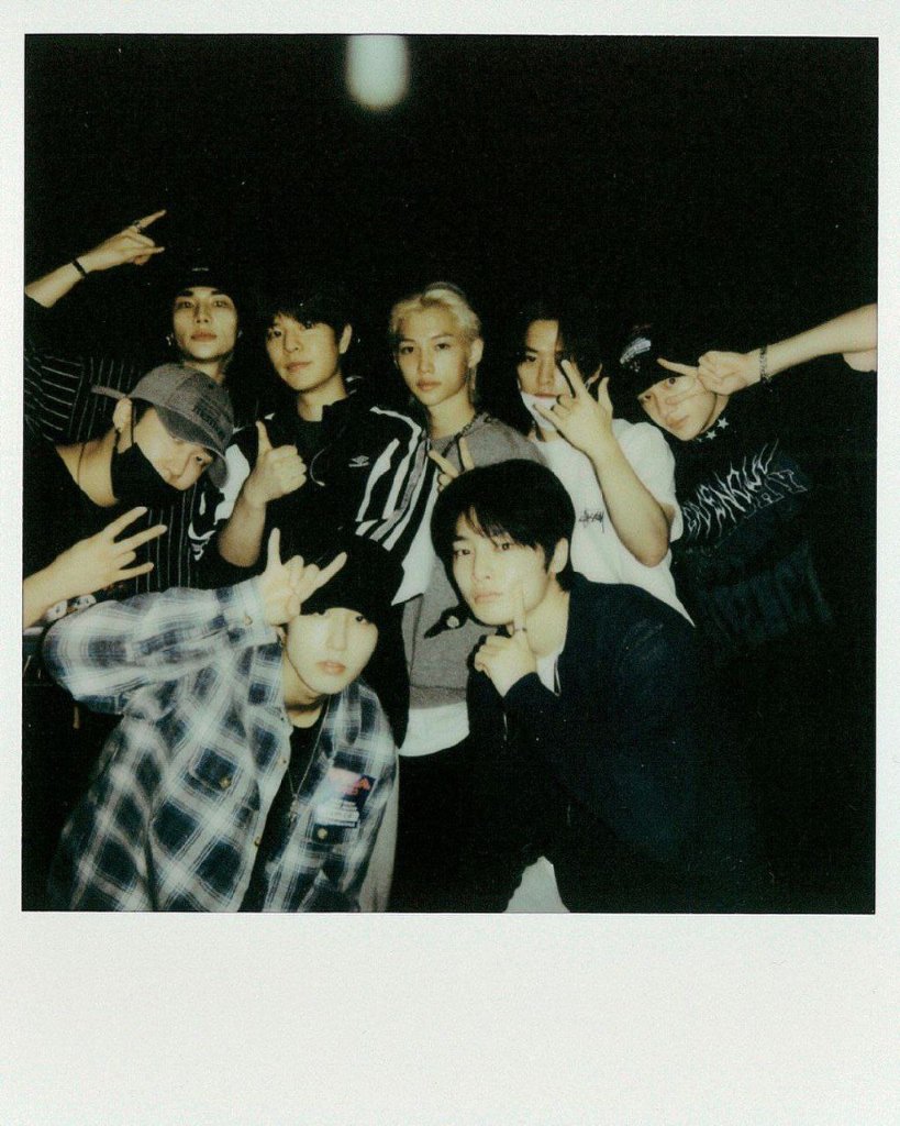 LetsSupportSkz's tweet photo. ᵔ ˕ ᵔ
- به مناسبت حضور اسکیز در VMA با تگ لاین توییت بزنین✨

📌 ترندینگ های امشب خیلی مهمن، حتما شرکت کنید. بیاین استری کیدز رو پر منشن ترین ارتیست  VMA کنیم.

Tagline:
STRAY KIDS ON VMA D-DAY
#StrayKids #VMAs
@Stray_Kids @vmas https://t.co/raQg3DpgmQ
