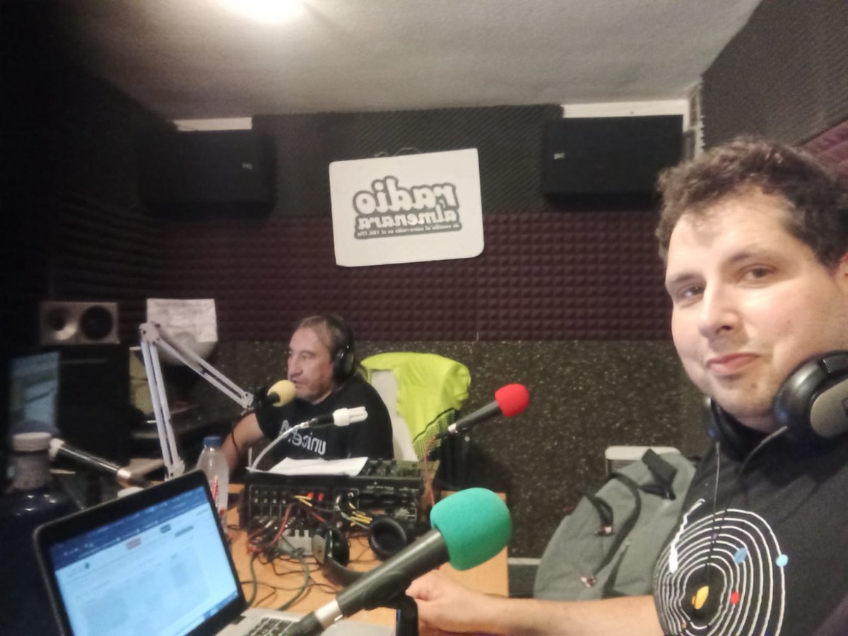Un placer estar En directo en radioalmenara con Vicente Timón en <a href="/locuciencia/">Locuciencia</a>  para hablar sobre Openheimmer y el proyecto Manhattan radioalmenara.net, en tunein, y en el 106.7fm #manhattan #nucelarweapons #science #ciencia #misterio