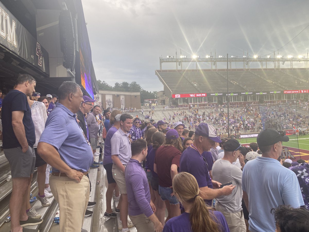 PresRougeau's tweet image. Take it from personal experience: this is a well-deserved first place ranking. 

@holy_cross @HCrossFB