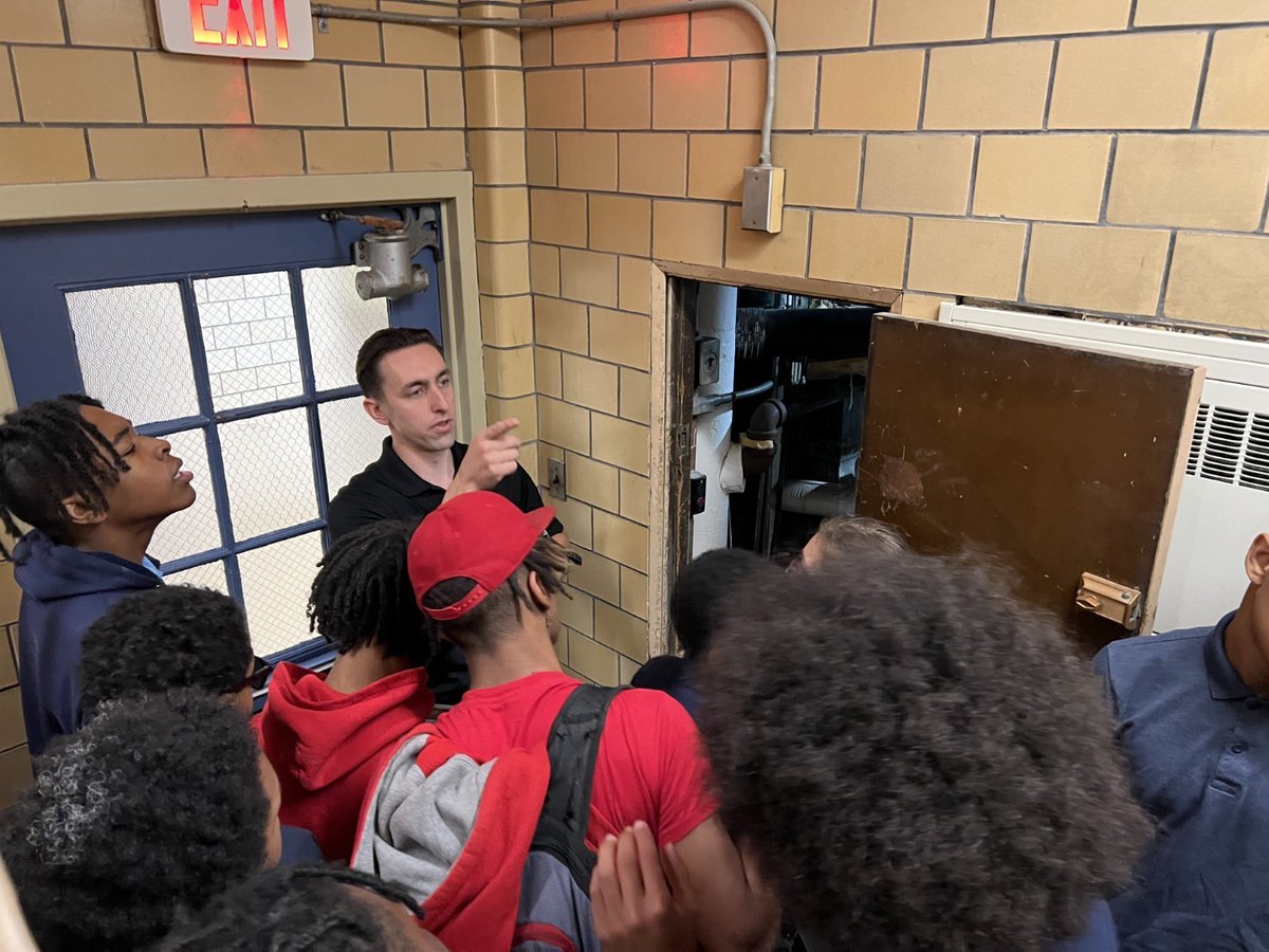 tensaves's tweet photo. As we move forward with our ongoing projects at @PPSnews some of our TEN team members visited Allegheny Traditional Academy's 8th-grade class to tour of the school's boiler room, demonstrate wire connections, learn about safety measures, and hear about career paths in STEM. https://t.co/Lqc8PQlSG0