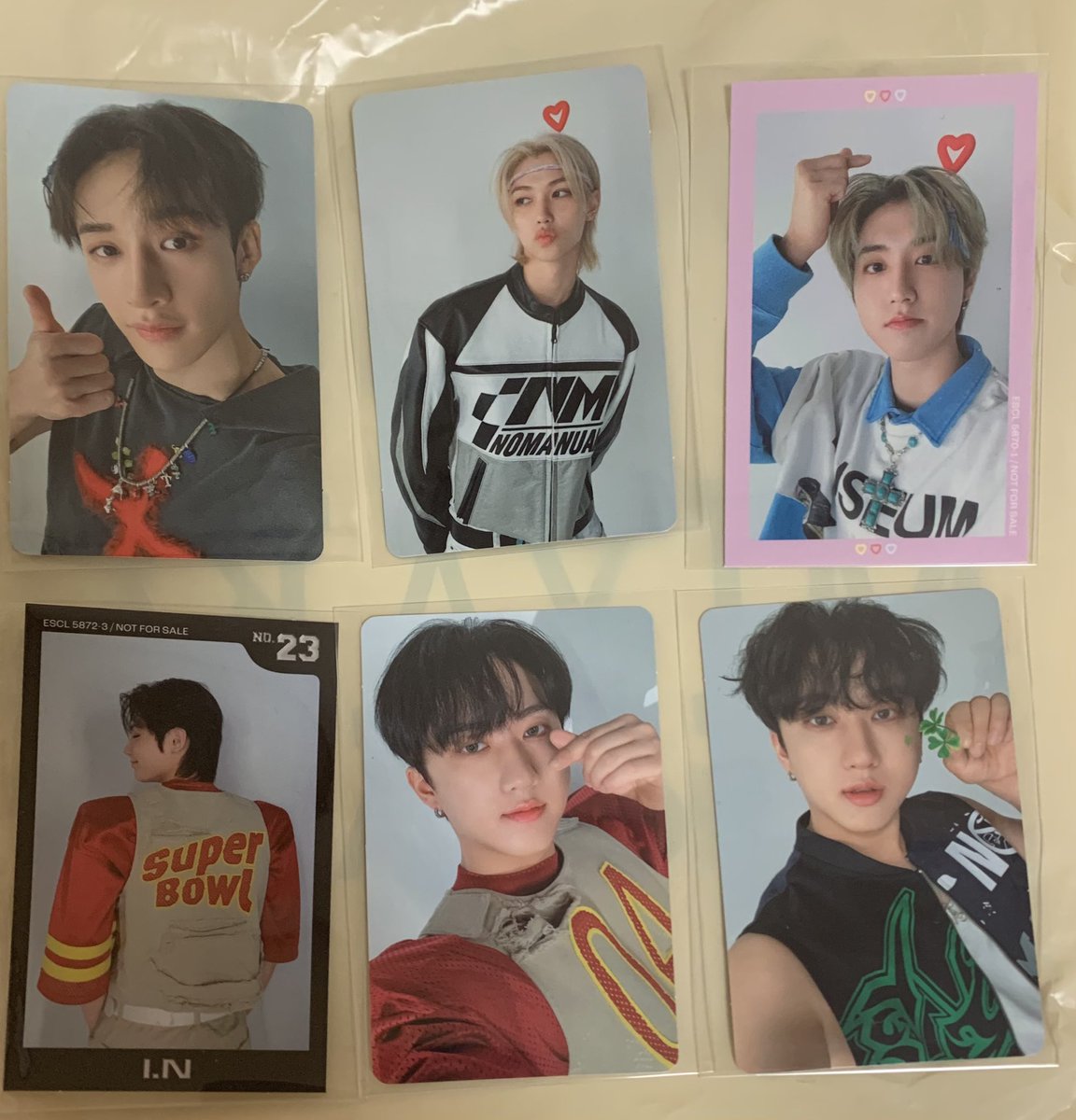 FnKf0rdI6MpWflB's tweet photo. straykids スキズ 交換 socialpath トレカステッカー A盤 B盤 通常盤 会場限定 大阪

譲：バンチャン チャンビン ハン   フィリックス　アイエン
求：スンミン（💕のもの）

レート考慮していただけますと幸いです😌
検索からもお気軽にお声がけください！ https://t.co/roLRc1U7l4