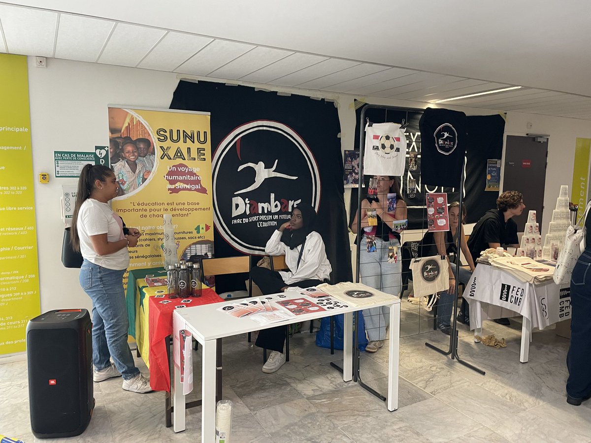 #Associations 🚩| Cet après-midi, nos étudiants du Programme Grande École découvrent la richesse de la vie associative au sein de notre école. 

Pencheront-ils pour une association liée au sport ? Aux missions humanitaires ? À la finance ? À la culture ?💡