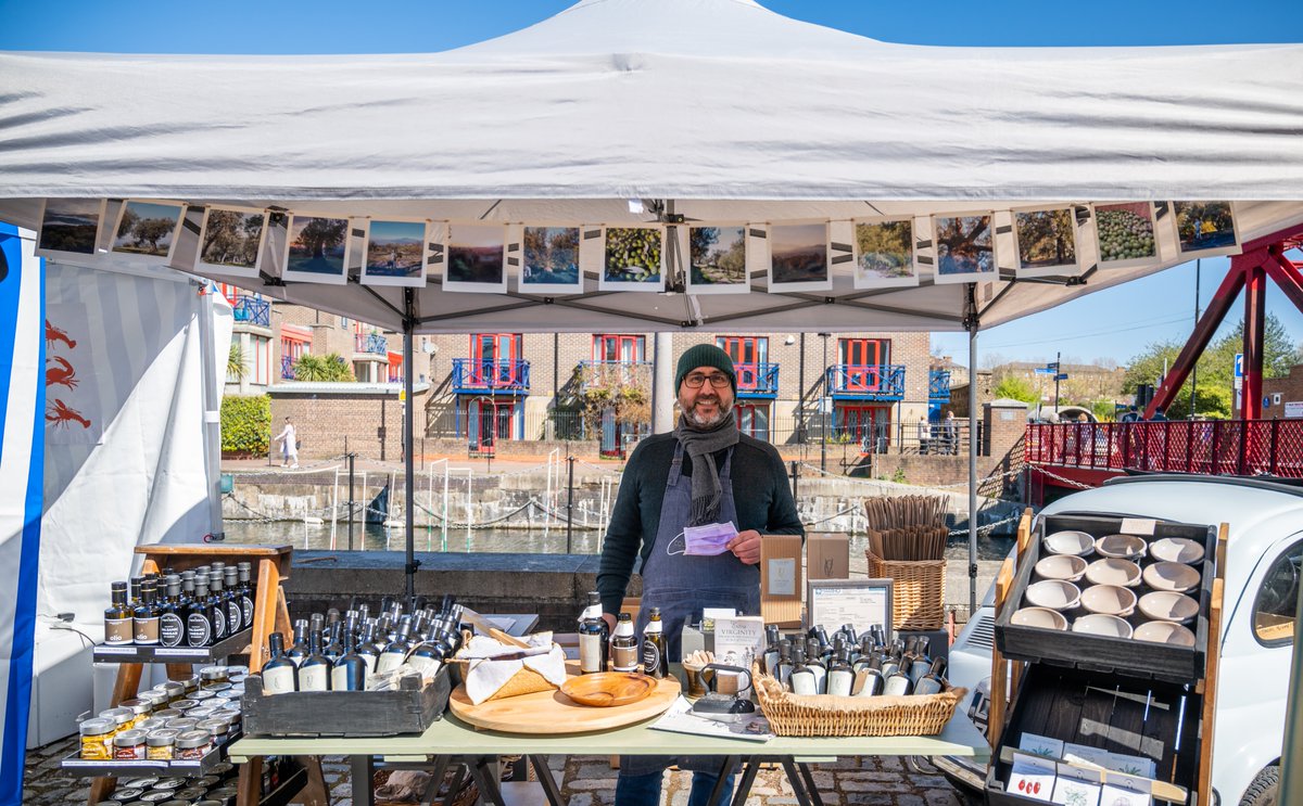 thevents's tweet photo. Opportunities to operate markets in @TowerHamletsNow parks. We are accepting applications from market operators for speciality markets including farmers, art, vintage &amp; craft markets.  Also for seasonal events such as Christmas markets. For more info 
https://t.co/r7XefY9jGc https://t.co/stLiLuenuD