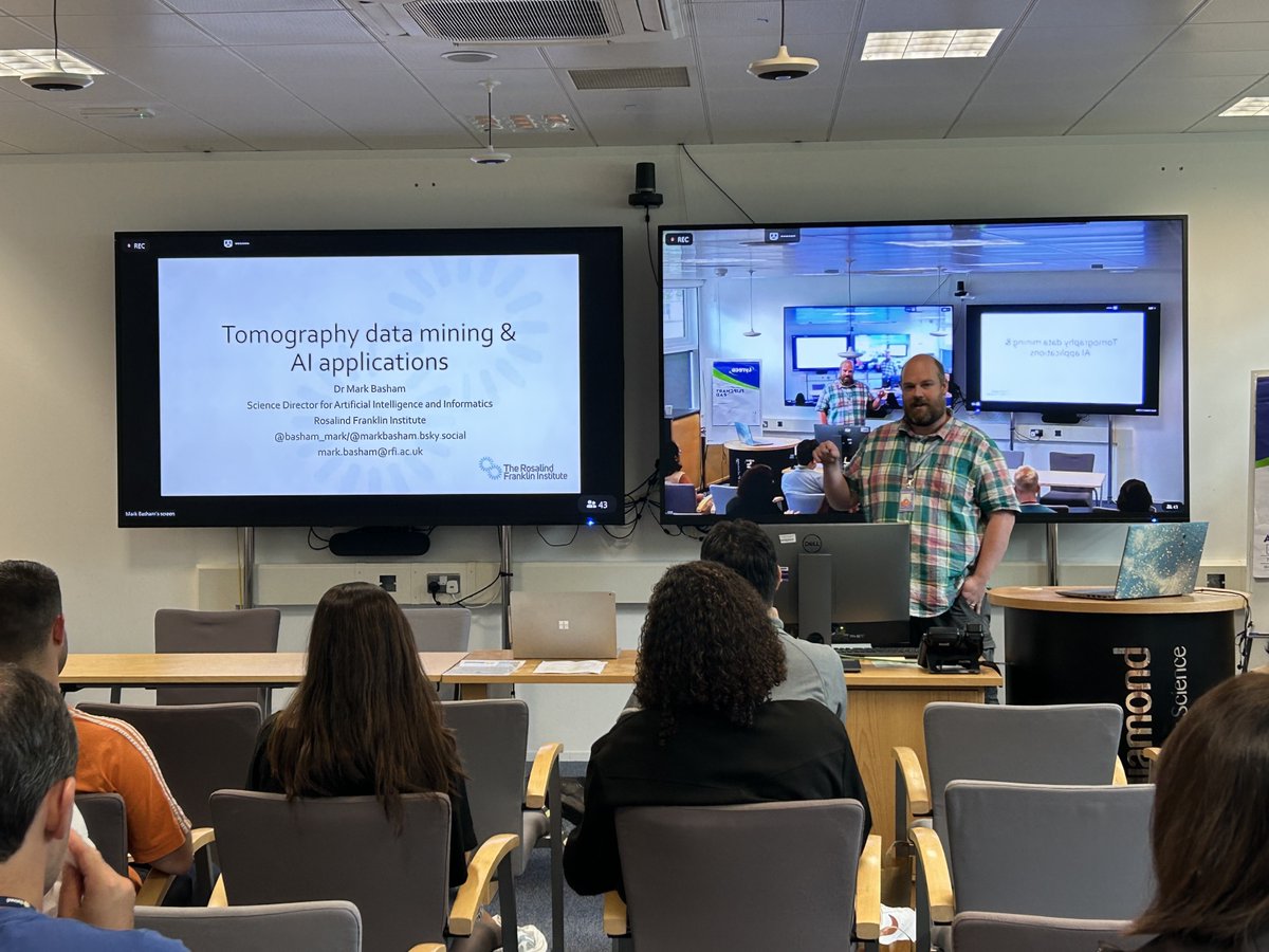 Thank you to all our Day One speakers at our @instructhub Soft X-Ray Tomography Workshop at Diamond - including the talented @basham_mark or @RosFrankInst, speaking on #DataMining & #AI applications, and Greg Matthews on #ScientificComputing & #DataStorage.