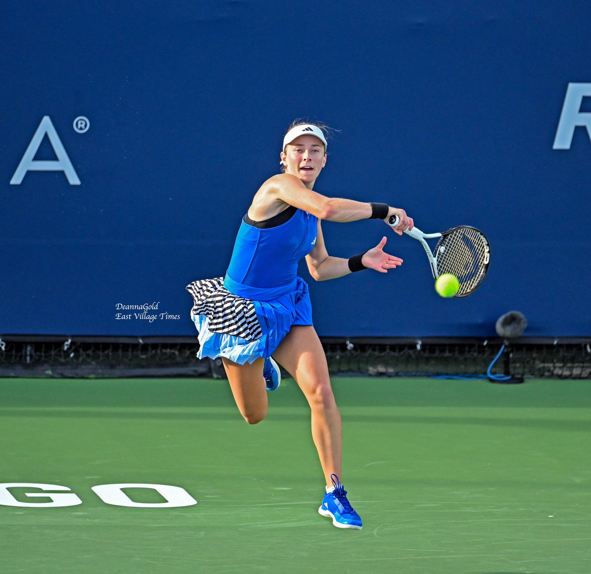 deanna_gold1's tweet photo. Katie Volynets entered SD Open  Wild Card,  beating Clervie Ngounoue 2-6, 6-4, 6-2.  Volynets won the WNC at Barnes Tennis Center in 2019.  Katie's strategy for facing a tough match is to enjoy her time on the court. Katie down the 1st set kept cool battled 2nd set, &amp; won match https://t.co/k7bXqEhMWx