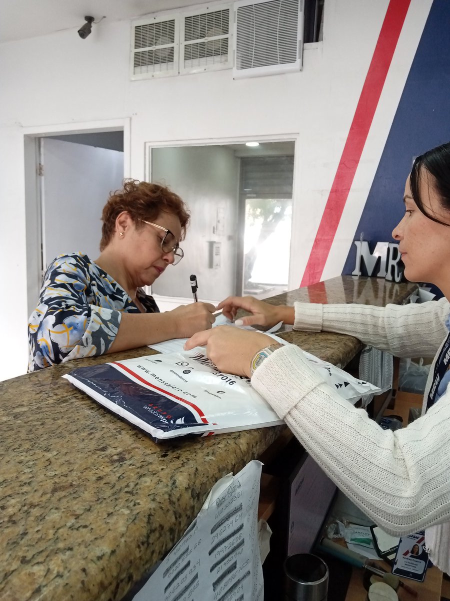 Hoy 12 de septiembre 2023 retirando sobre de postulación de planchas en la Oficina MRW de la Av Bolívar Norte de Valencia