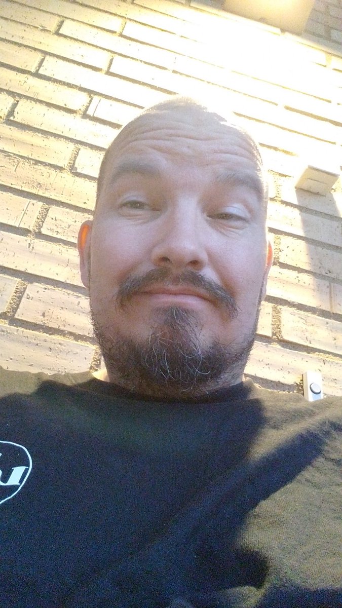 TomLodberg tweet media