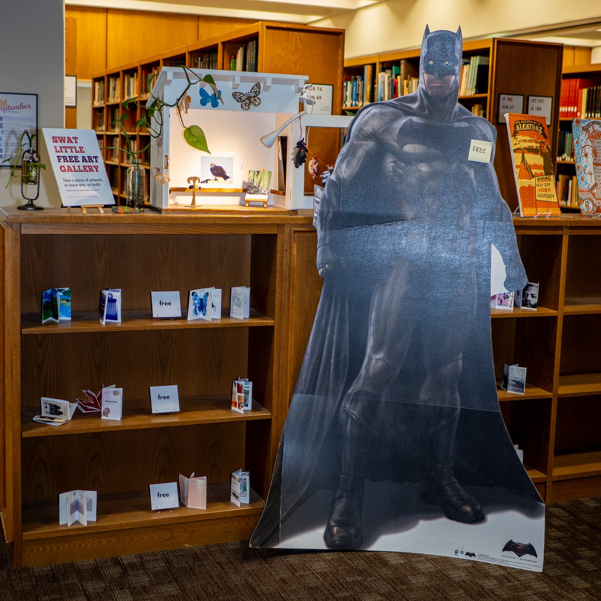 Stop by the libraries' little free art gallery on the main floor of McCabe. Take a piece of artwork, leave one, or both.
#freelittleartgallery #freeart #swarthmorecollege