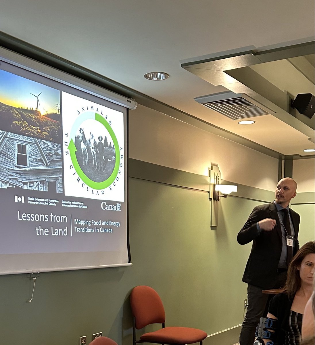 <a href="/ArtsUPEI/">Arts at UPEI</a> <a href="/ACLC_UPEI/">ACLC</a> CRC Josh MacFadyen presenting at today’s <a href="/research_upei/">Research at UPEI</a> Research Breakfast. Censuses! Maps! Busting myths in energy transitions.