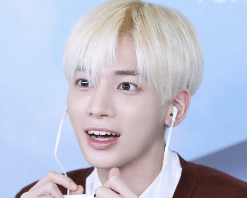 HAPPY YEONJUN DAY

#가을의_입맞춤_속_태어난_연준이
#OnceInAMillenniumYeonjun