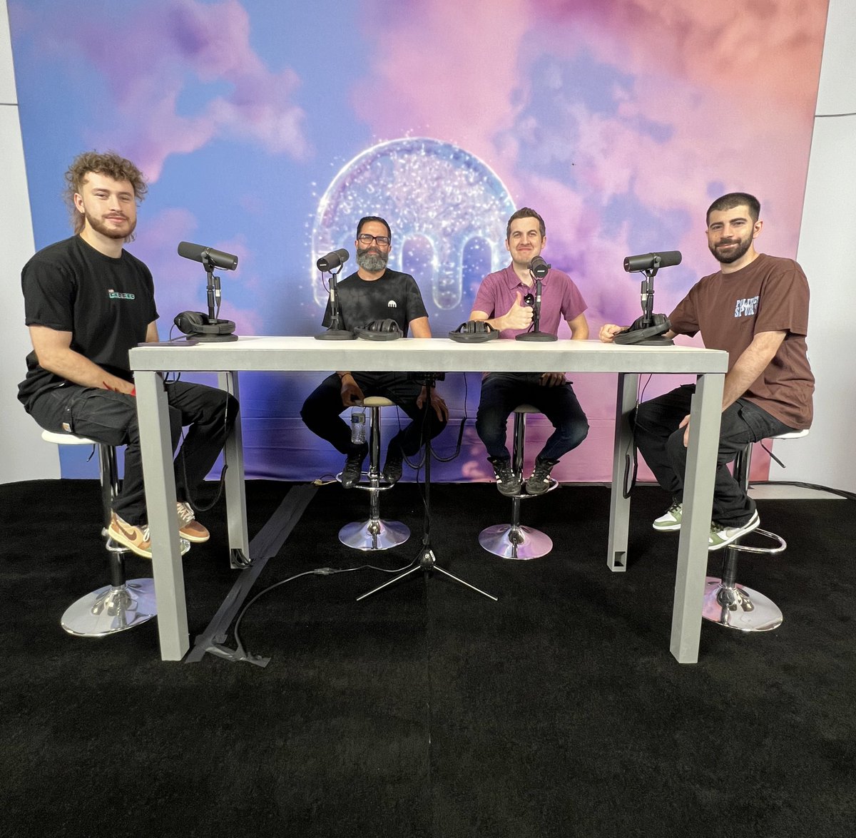 noah249's tweet photo. Collab of the year 🏆
 @notthreadguy @leap_xyz @Kitboga @c7five @krakenfx @RugRadio #Permissionless2 https://t.co/55ZBie1vWs