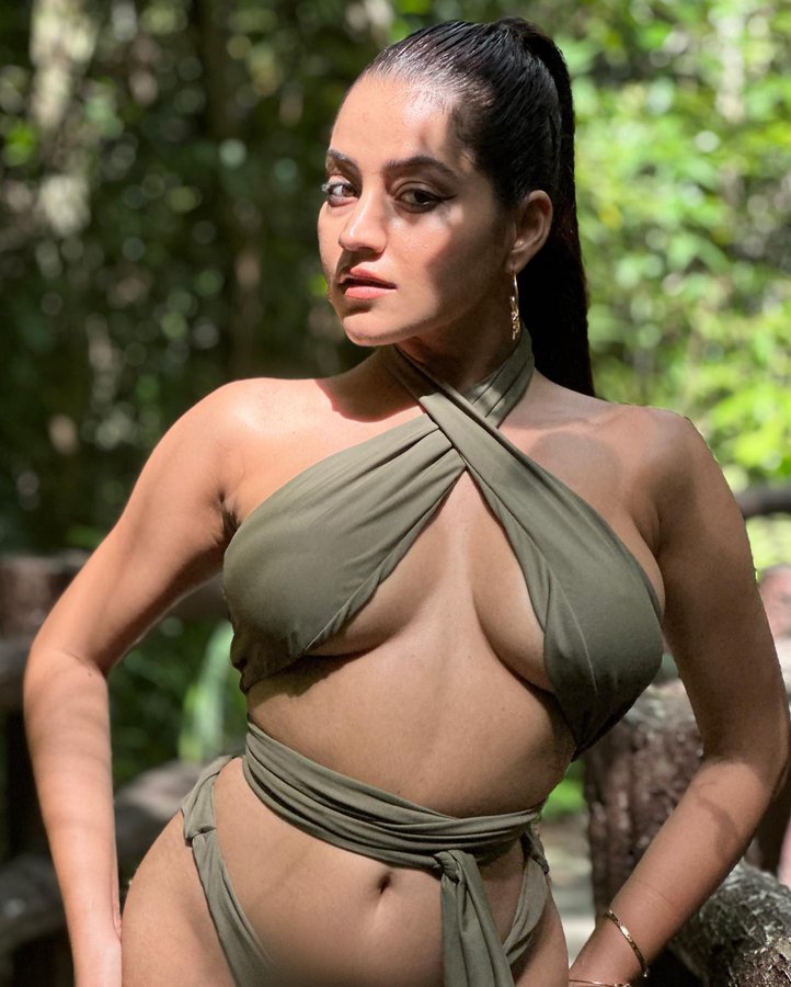 F51paBga0AAH3DO?format=jpg&name=900x900