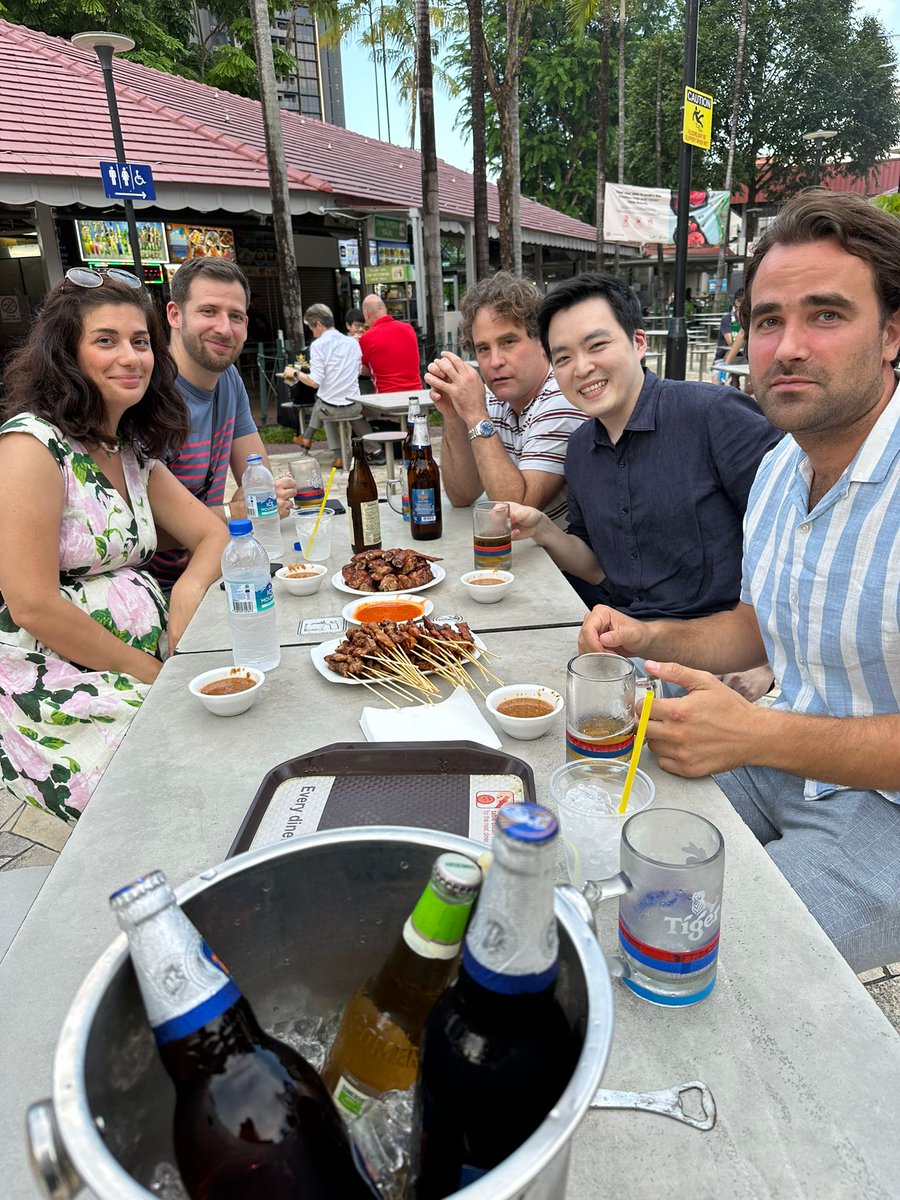 kimyw_snu_pulm's tweet photo. Had a fantastic last night in Singapore with our @IASLC academy members! Hope to continue our friendships and meet up in the near future! @ChristianRolfo @xako22 @IASLC @ddemiguelperez https://t.co/TBHbFQmzUi