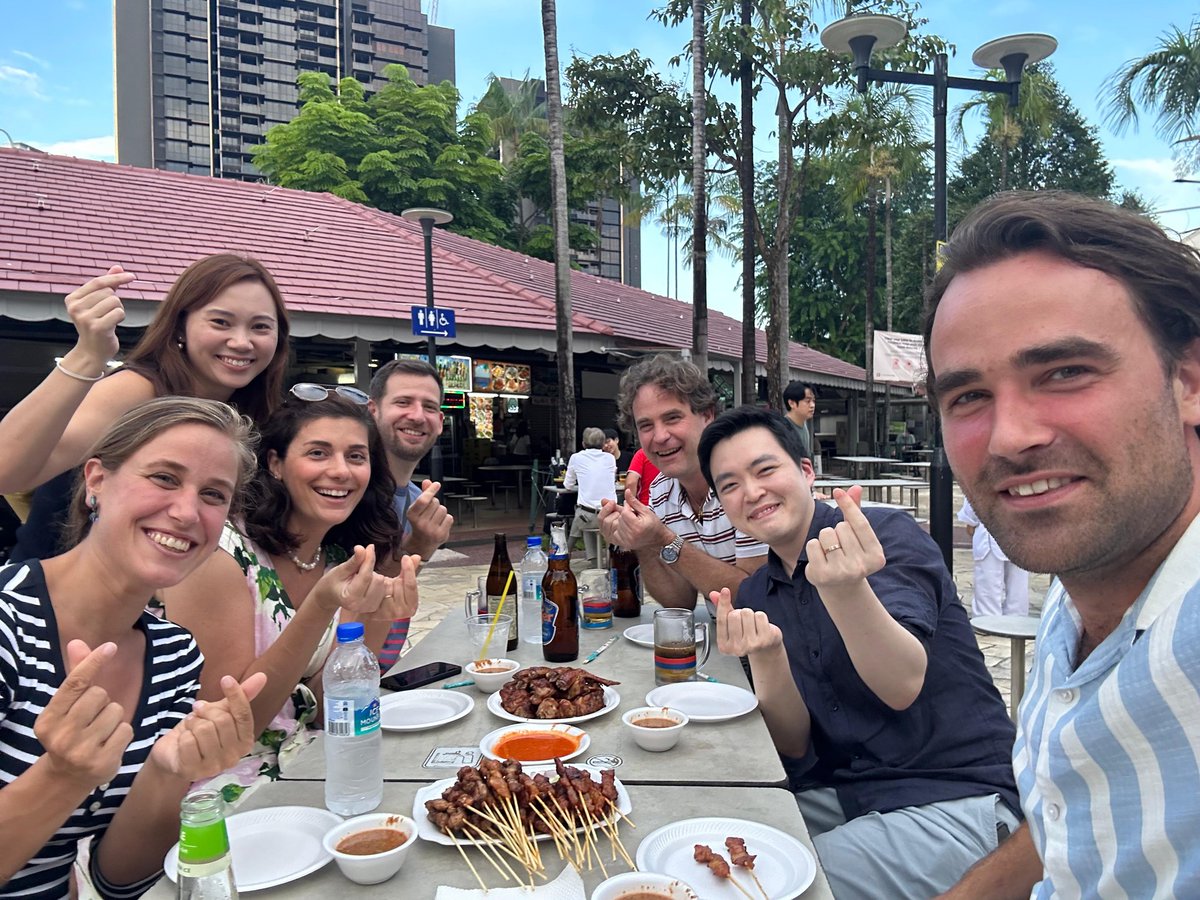 kimyw_snu_pulm's tweet photo. Had a fantastic last night in Singapore with our @IASLC academy members! Hope to continue our friendships and meet up in the near future! @ChristianRolfo @xako22 @IASLC @ddemiguelperez https://t.co/TBHbFQmzUi