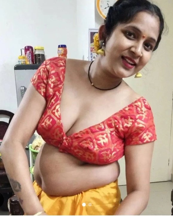7000 followers 😍 Thanks For The Support Lovers ❤️ I love You All... Good Night #TwitterX #Saree #Facebook