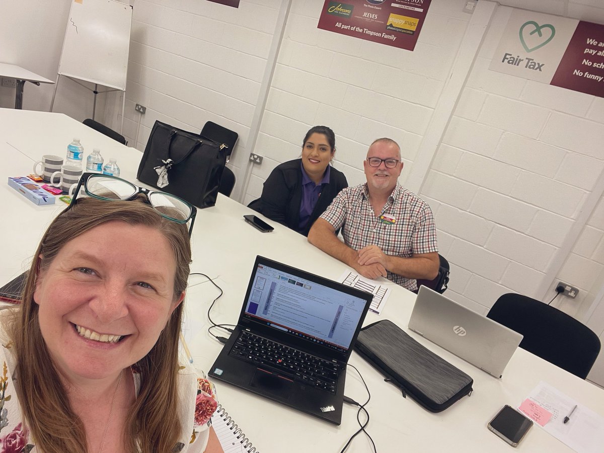 Great to see Suman and Gary yesterday going over all their plans for training and skilling at our Rips &amp; Zips excellence centre 😁 <a href="/MOJODryCleaners/">MOJO</a> <a href="/TimpsonNews/">Timpson Group News</a>