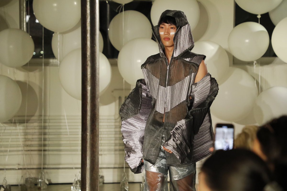 styleandsociety's tweet photo. Models walk the runway during NYFW: The Shows Ashlyn So SS24 Collection - Front Row.
@nyfw @ashlynso_ https://t.co/k3eiTFEUvT