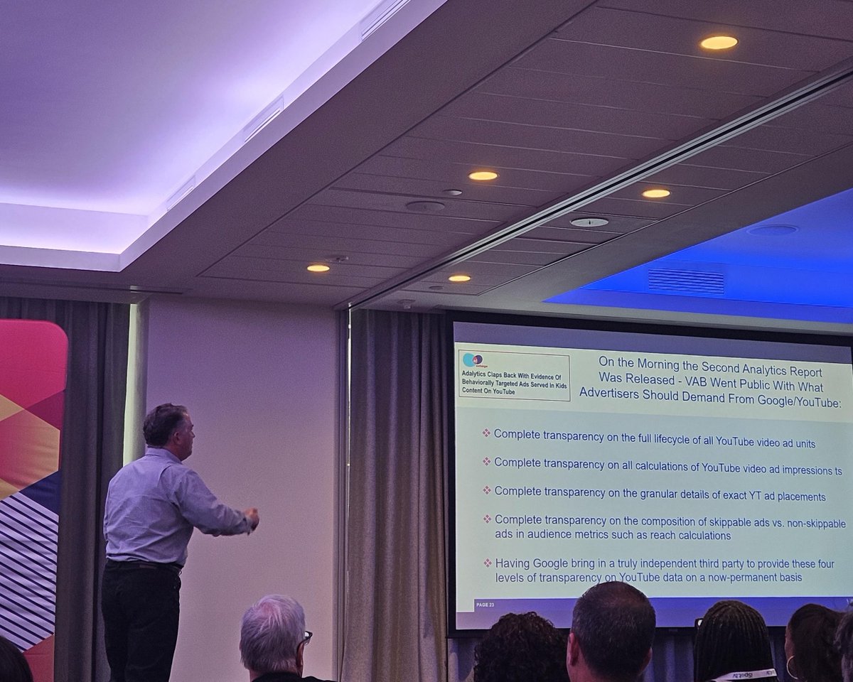 "One of the things the double standard is doing is damage. Brand damage." Sean Cunningham, VAB President and CEO just took to the stage at #NYCTVWeek calling out the power shift from advertisers to ad tech. See more in his latest opinion piece: adexchanger.com/tv-and-video/g… #Ask