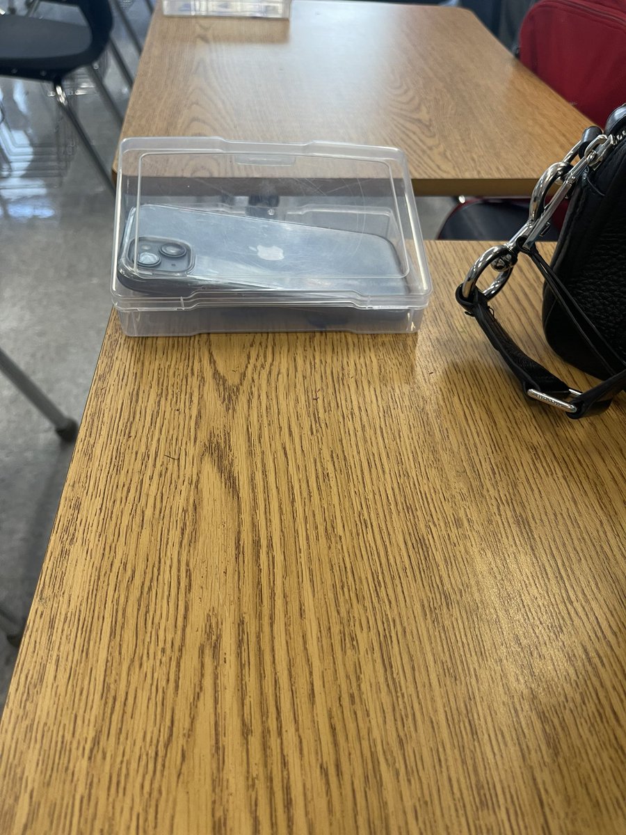 CassandraVJames's tweet image. Ms. Foreman attached a clear container to each desk, so students can store their phones in the container during instruction. As students walked in, they immediately placed their phone in the container. #RoutinesMatter #SelfDiscipline @MrCamTeach