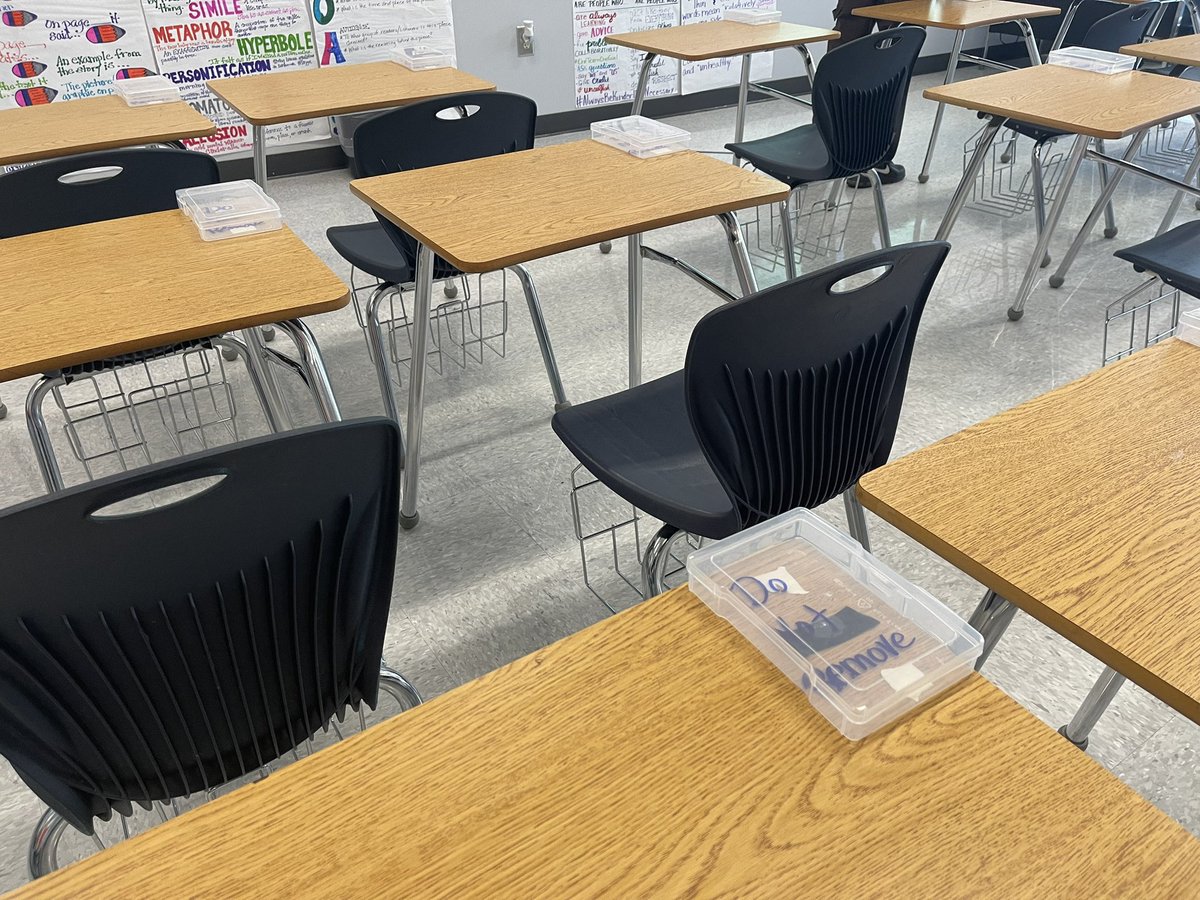 CassandraVJames's tweet image. Ms. Foreman attached a clear container to each desk, so students can store their phones in the container during instruction. As students walked in, they immediately placed their phone in the container. #RoutinesMatter #SelfDiscipline @MrCamTeach