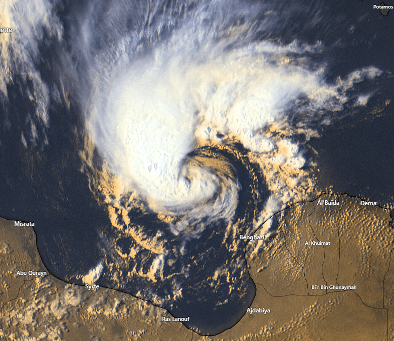 Meteovilles's tweet photo. ⛈ Après avoir touché la #Grèce, la tempête #Daniel (devenue #medicane) a fait des ravages en #Libye où le dernier bilan est d'au moins 2.300 morts... Notre article ➡ https://t.co/P6xUFDAZZ9