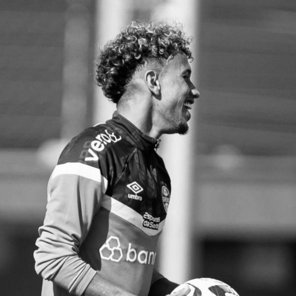 franzzps's tweet photo. até logo meu 39 😭 ( só n volta p ir p um clube rival ). https://t.co/efLRqwdGzi