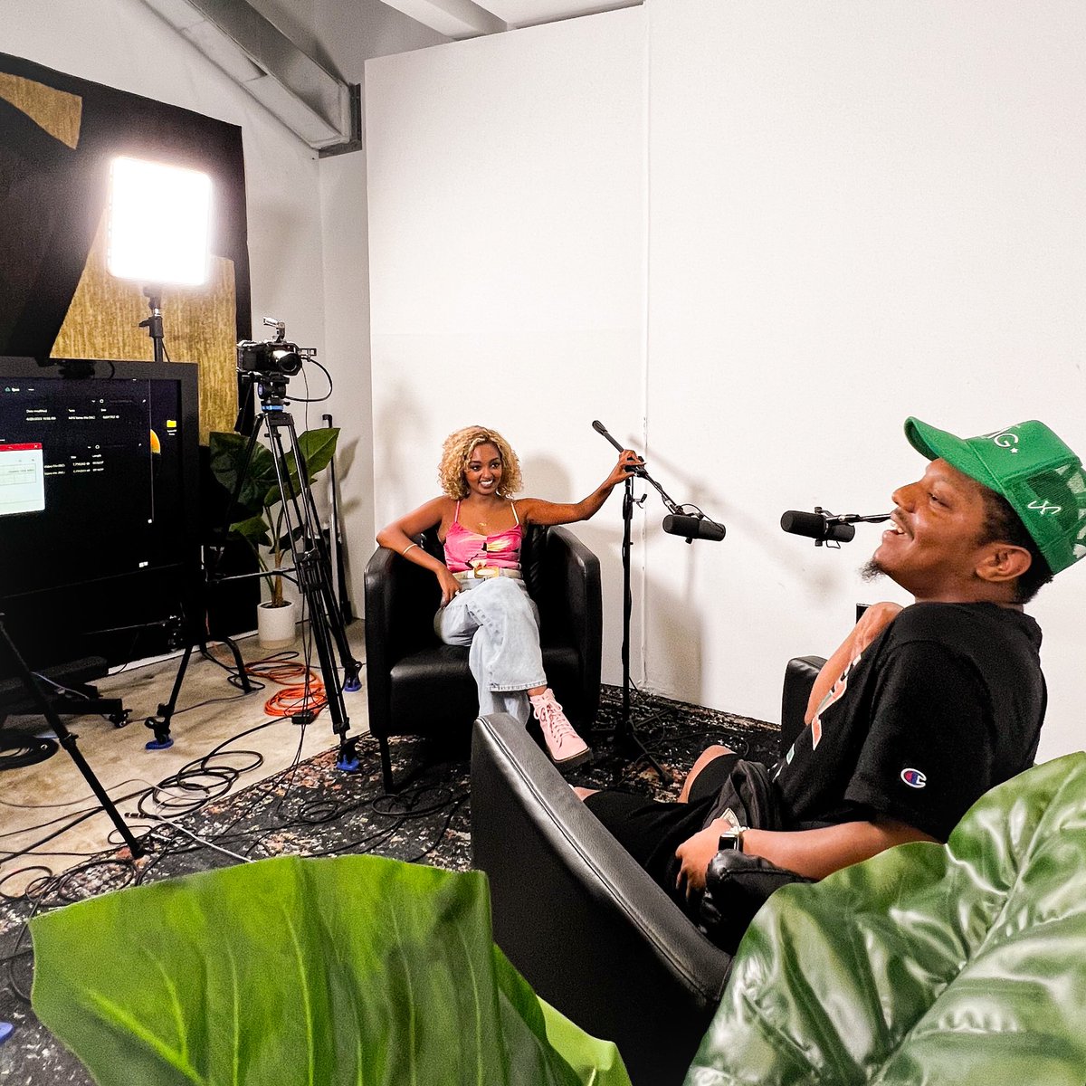 freshxknight's tweet photo. I talked with @beholdmelat new music, her love of singing love songs, working with @McConaughey and more on NEW FRESH CITY
Watch: https://t.co/RU7p4I6U5J https://t.co/s0WvgUZ1QL